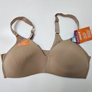 239. Warner's "Cloud 9" padded bra. NWT